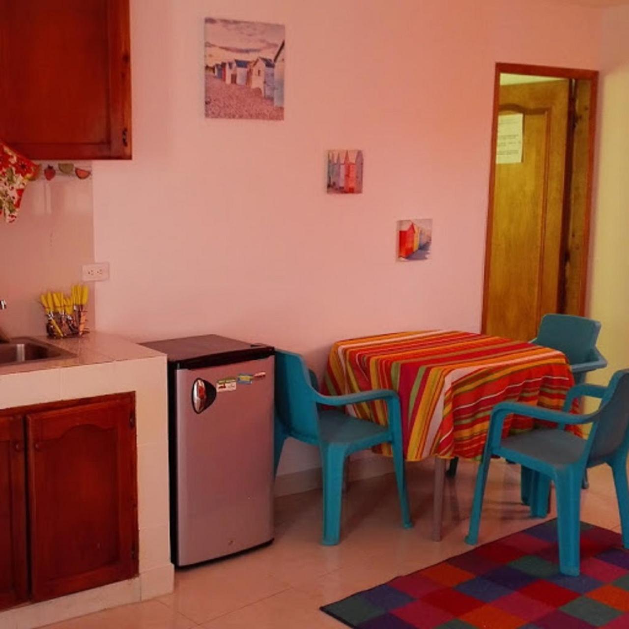 Vianova'S Place Posada Nativa San Andrés Εξωτερικό φωτογραφία